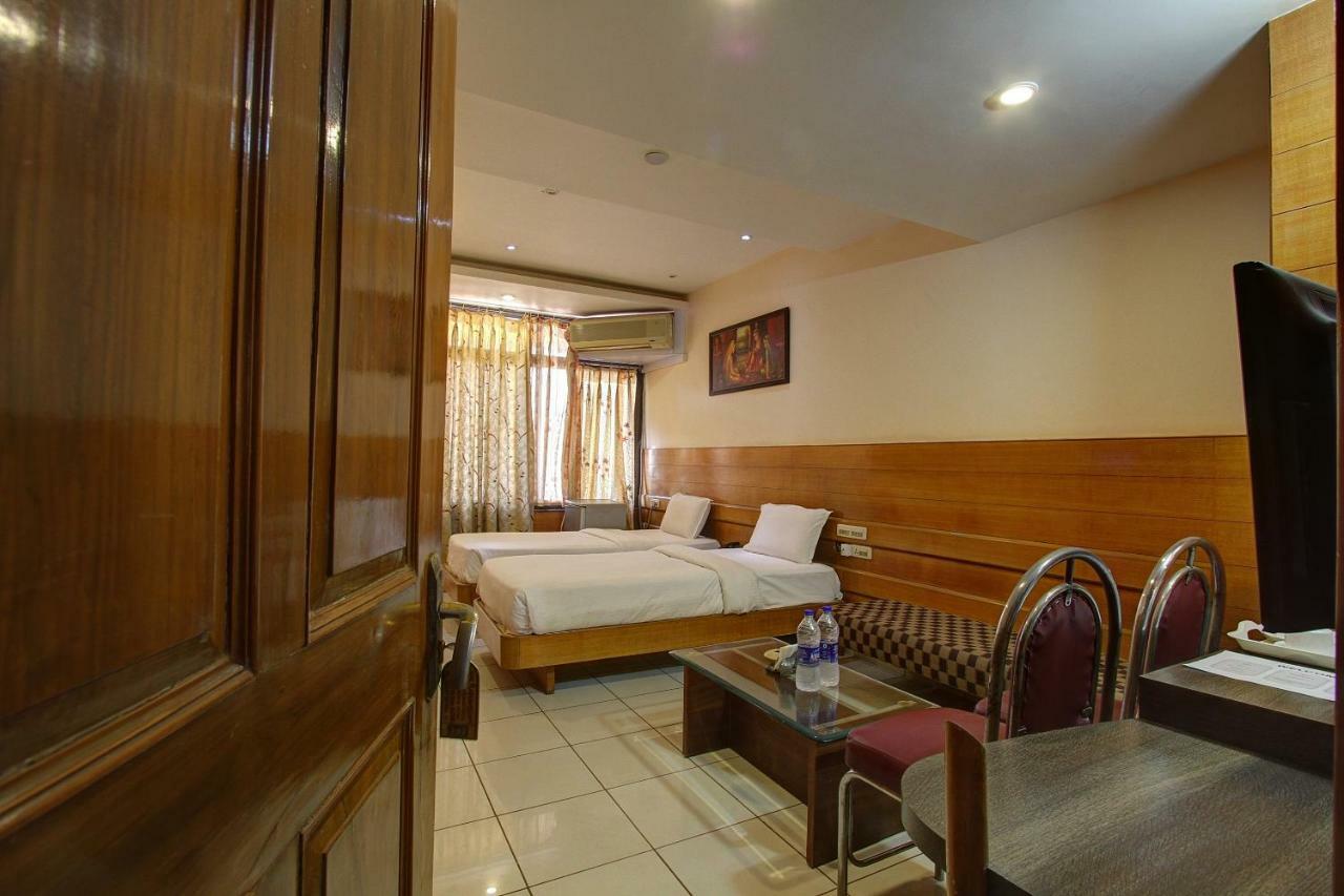 Hotel Rajsangam International 바다미 외부 사진