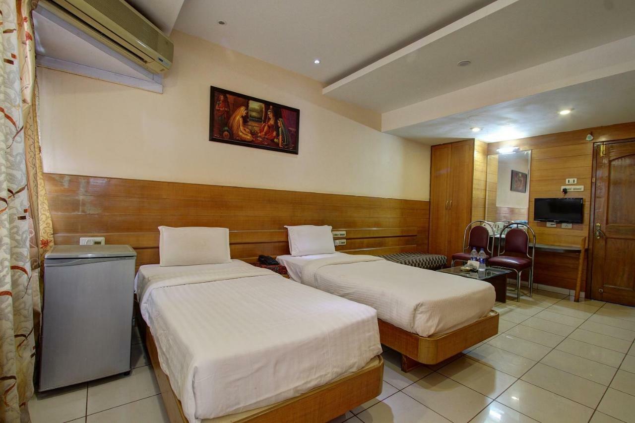 Hotel Rajsangam International 바다미 외부 사진